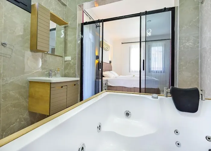 Lunessa-villa With Children's Pool For 8 People In Oludeniz Case de vacanță Fethiye