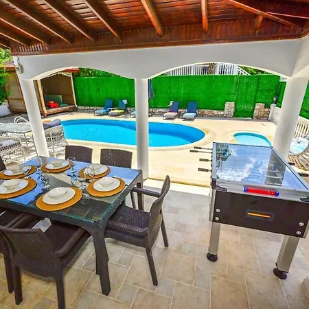 Lunessa-villa With Children's Pool For 8 People In Oludeniz